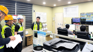 한문희 코레일 사장, 부산신항역 철도 물류 시설 점검