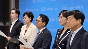 민주, 李대통령 위협 ‘정치테러’ 강조…전면 재조사 촉구