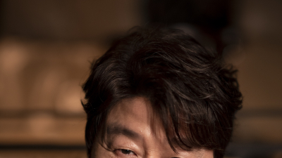 송강호, 지드래곤과 한솥밥 먹는다…갤럭시코퍼레이션 1호 배우