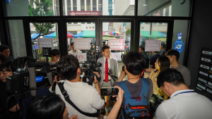 전한길‚ 국힘 윤리위 출석 “나는 가해자 아닌 피해자” [쿠키포토]