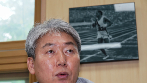 [단독] “손기정 금메달 90주년, IOC에 이름·국적 정정 서한 보낸다”