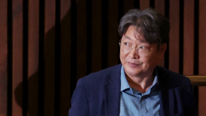 ‘차명거래 의혹’ 이춘석 7시간 경찰 조사…“국민께 깊이 사죄”