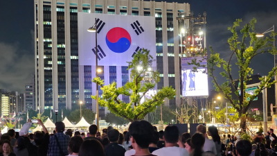 “정치 관심 없다가 처음 뽑은 대통령” 시민 희망·열망 모인 국민임명식 현장