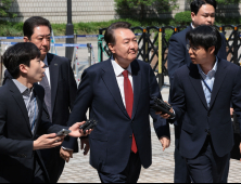 법무부 “尹 실명 위기 주장 사실과 달라...의료지원 모두 제공”