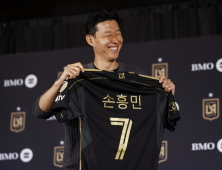 손흥민, MLS 선발 데뷔전서 1도움…경기 MVP