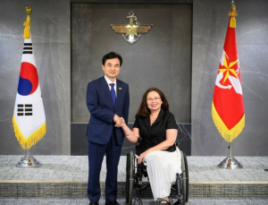 안규백 장관, 덕워스 美상원의원 면담…한미동맹 발전 방안 논의