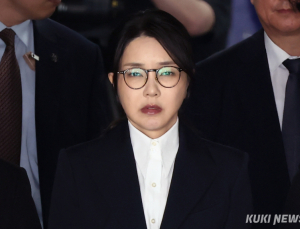 ‘건강 악화’ 김건희, 내일 특검 불출석…자필 사유서 제출 예정