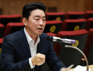 강훈식 “부동산 시장, 냉각되는 것 옳지 않아…공급대책도 발표할 것”