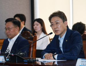 권대영 금융위 부위원장 “석유화학업계, 뼈 깎는 노력해야”