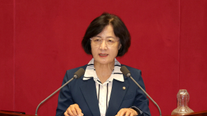 추미애, 국회 법사위원장 당선…“검찰·사법개혁 완수할 것”