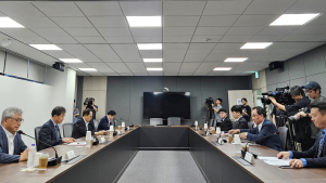 ‘복귀’ 전공의 단체, ‘인턴 기간 단축’ 요구…복지부 답변 유보