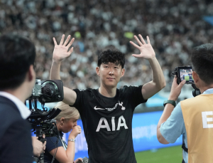 '맹활약' 손흥민, 45분 만에 1골 2도움…토트넘, 사우샘프턴에 5-0 대승