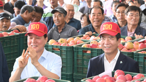 “달콤한 시작, 거창의 맛을 열다” 거창사과 초매식 개최