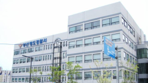 버스 안에서 소란 피우고 운전사 폭행…50대 취객 입건