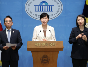 민주당, ‘이재명 피습 사건’ 테러 지정 촉구
