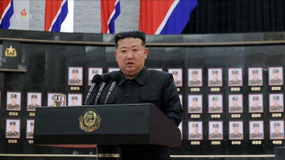 北, 신형 지대공 미사일 시험 사격…김정은 참관
