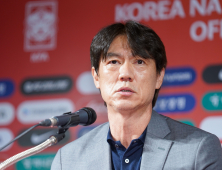 카스트로프‚ 홍명보호 첫 발탁…‘외국 태생 혼혈’ 최초로 태극마크 단다